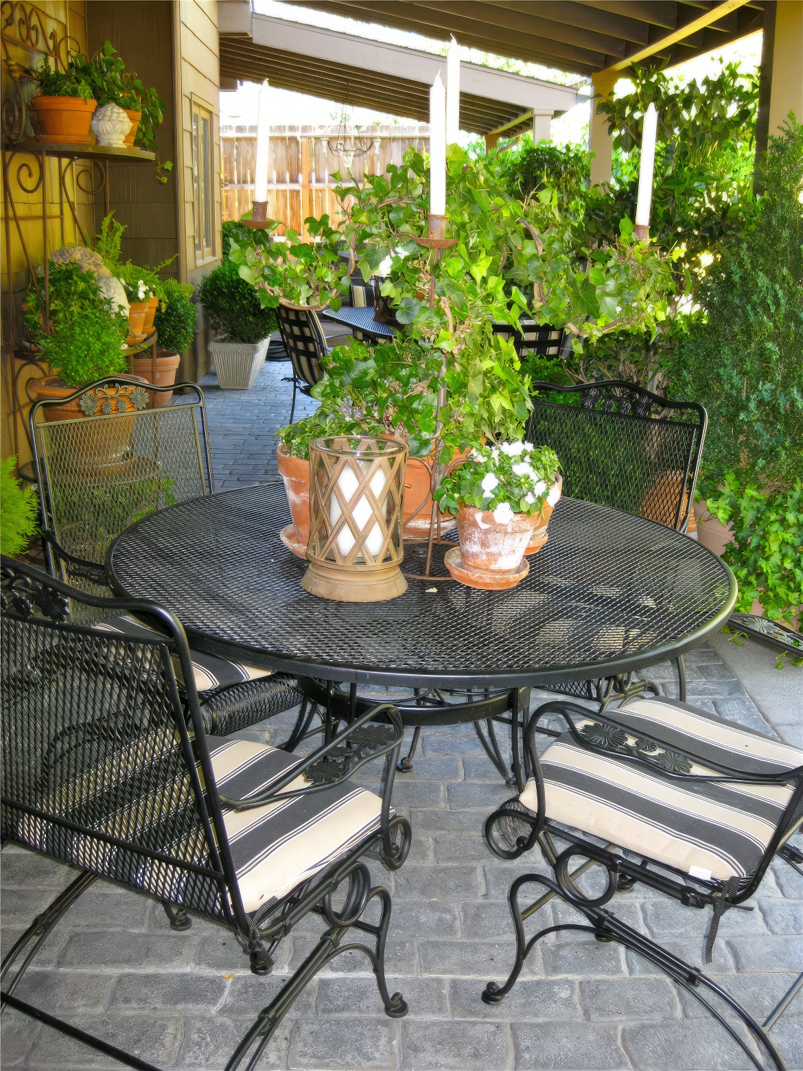 Outdoor Eating