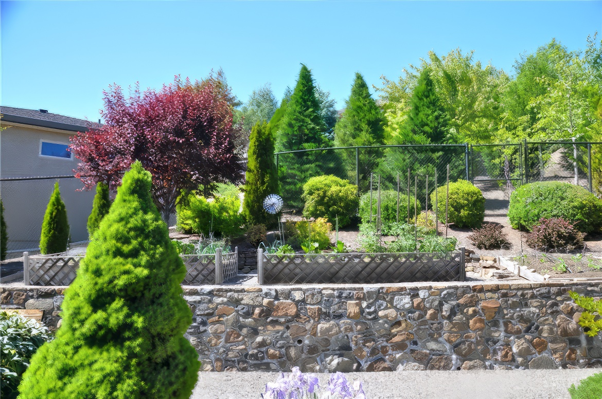 Medford Wall Deluxe