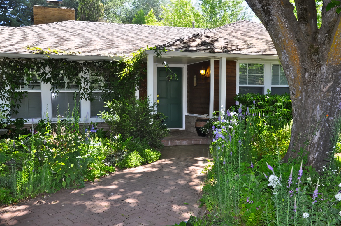 Entryway to Dingly Dell Garden